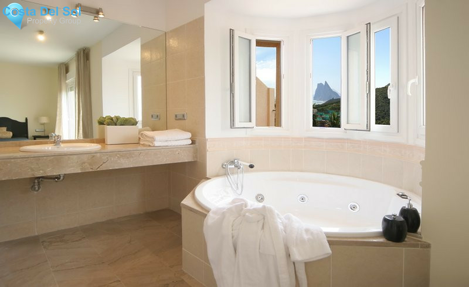 Townhouse in La Alcaidesa-1339229