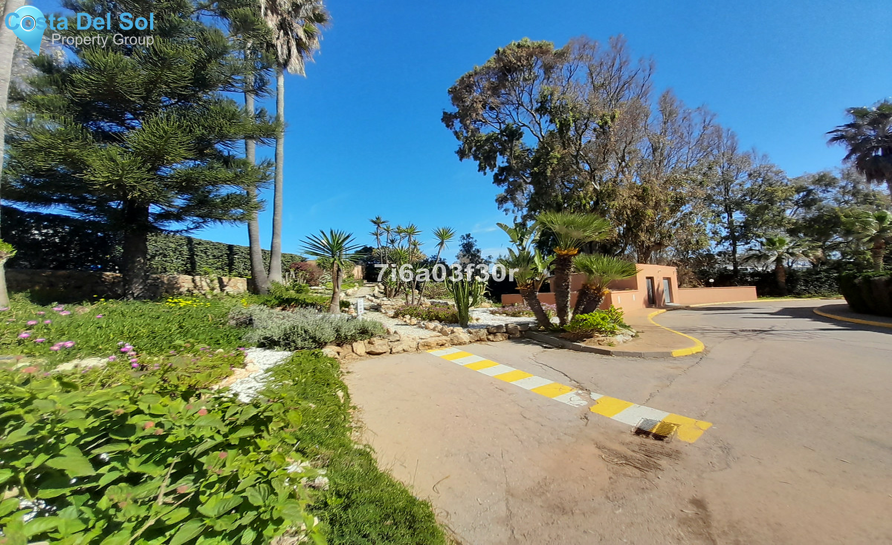 Townhouse in La Duquesa