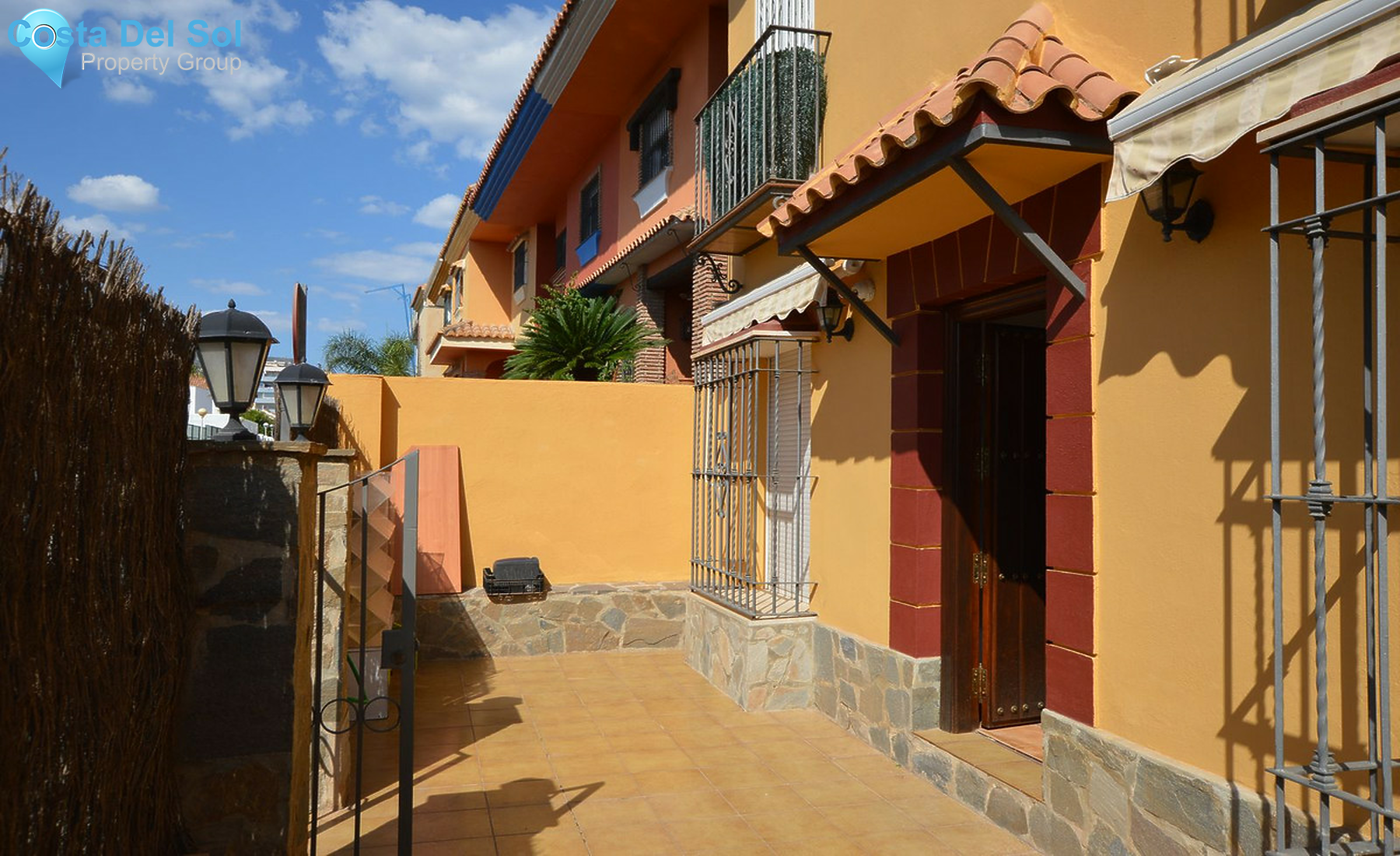 Townhouse in Los Boliches-1236499