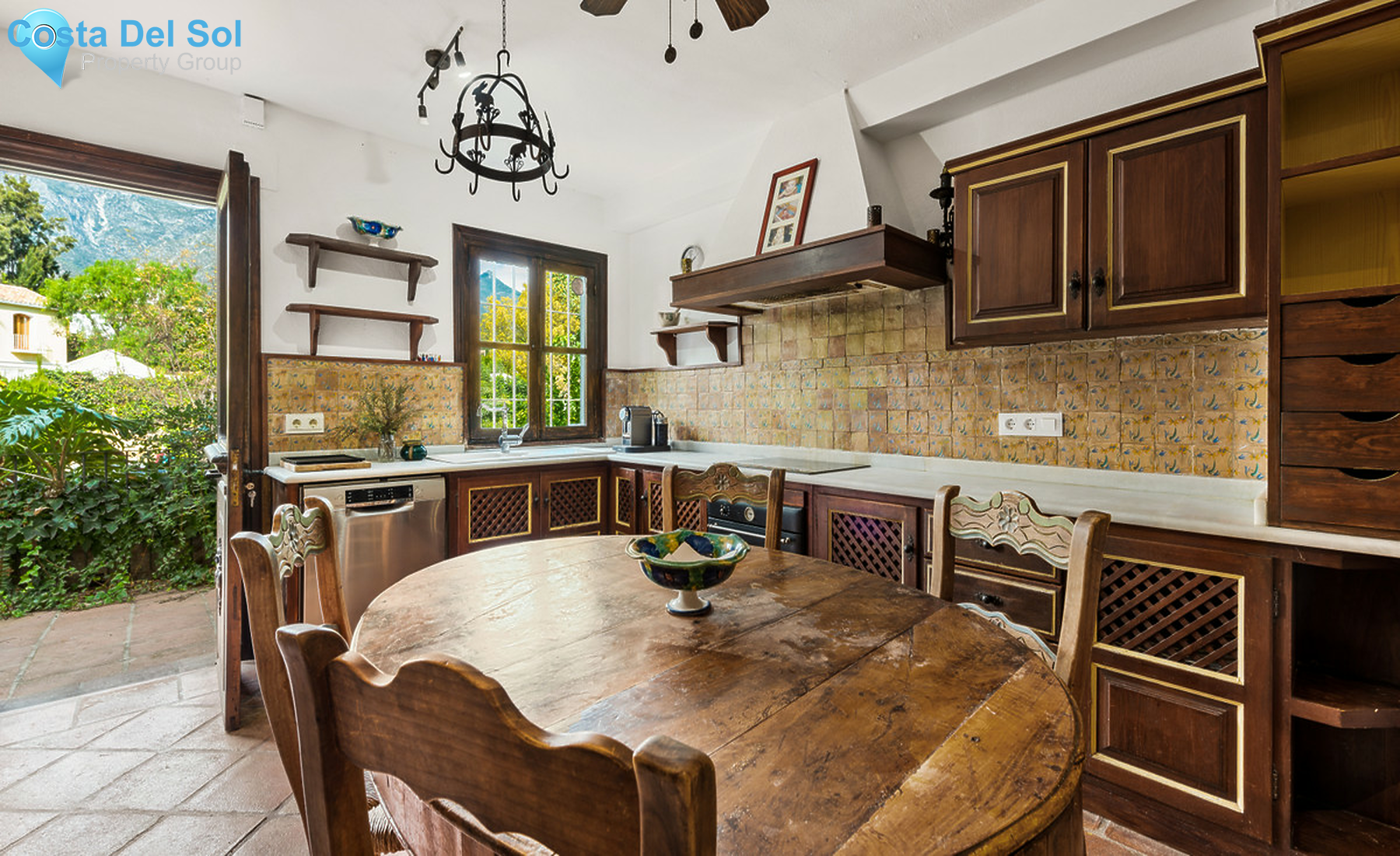 Townhouse in Marbella-1328134