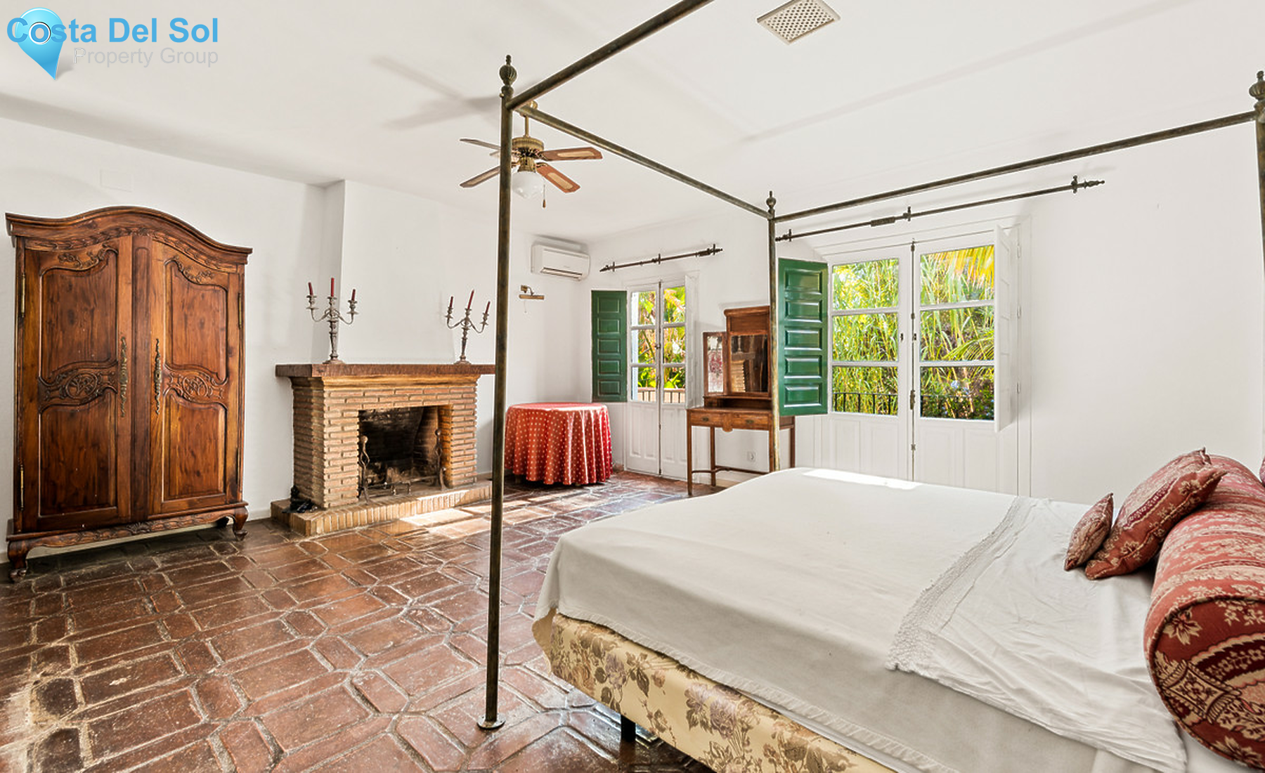 Townhouse in Marbella-1328138
