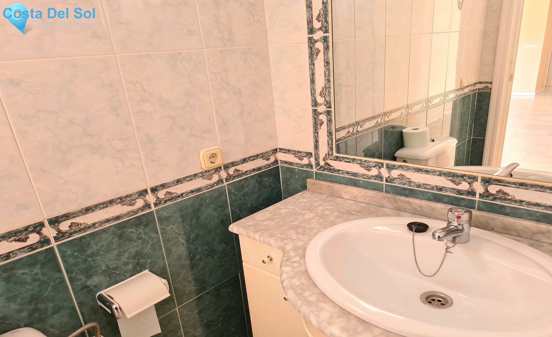 Townhouse in Marbella-1447588