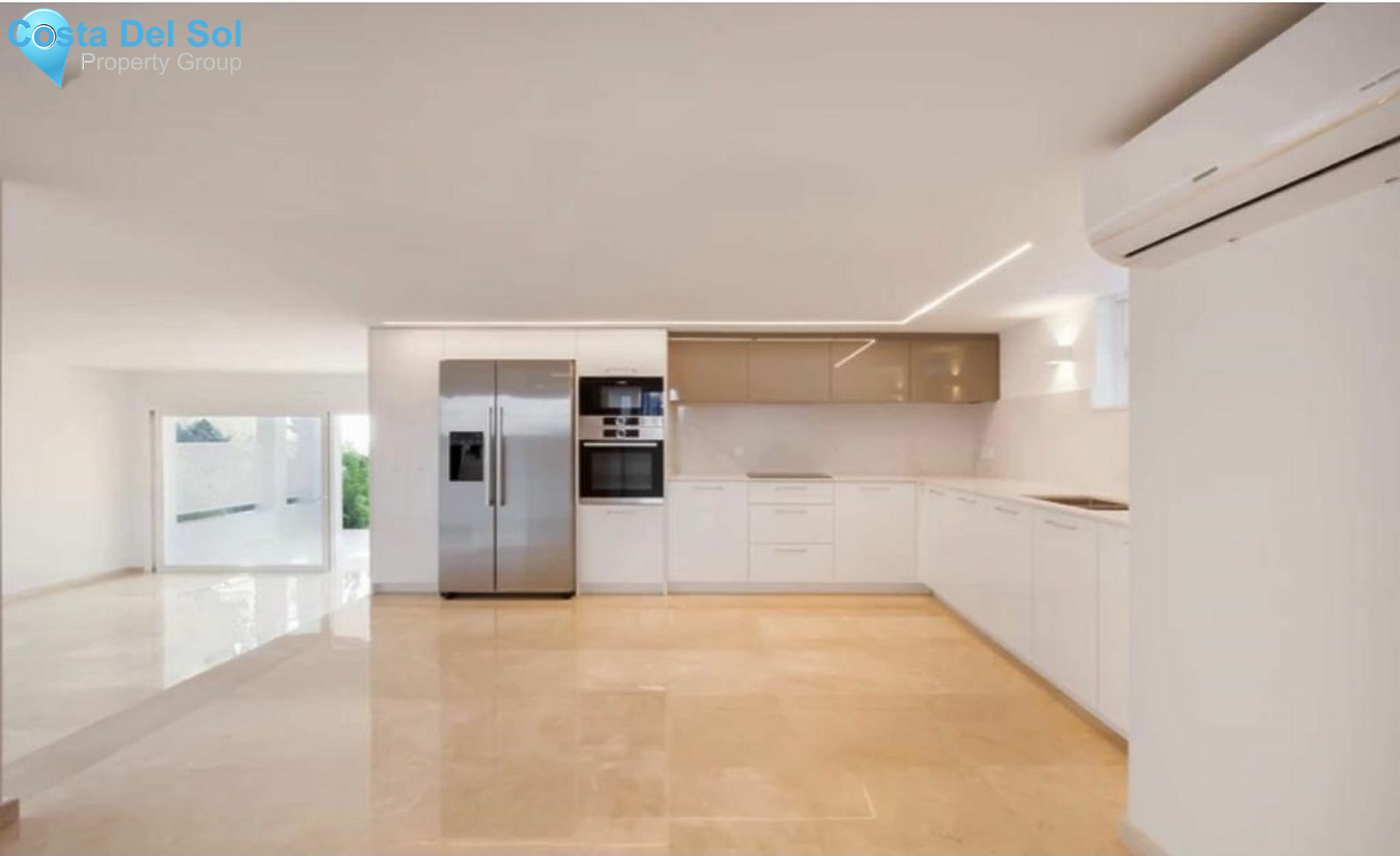 Townhouse in Marbella-1466516