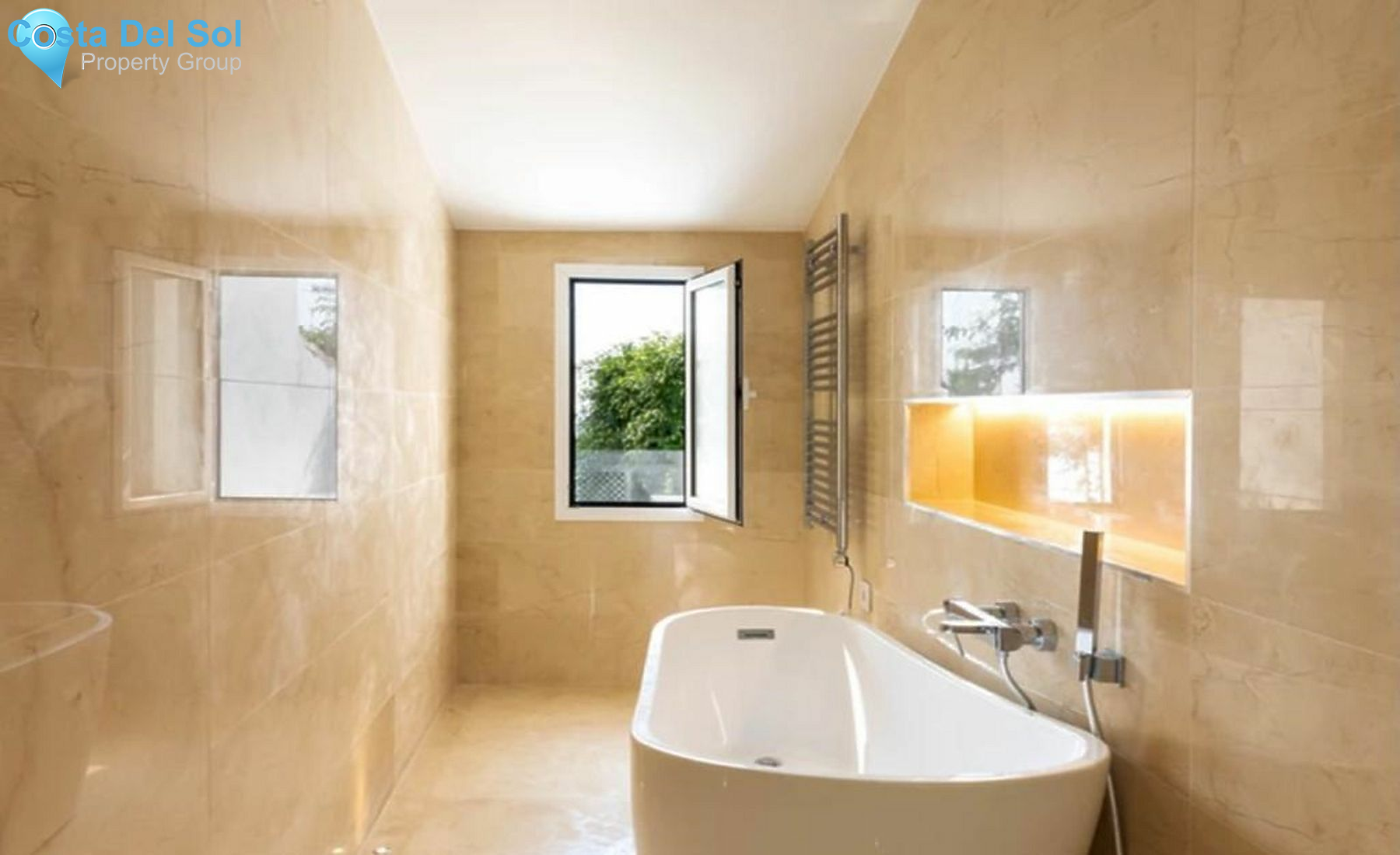 Townhouse in Marbella-1466518