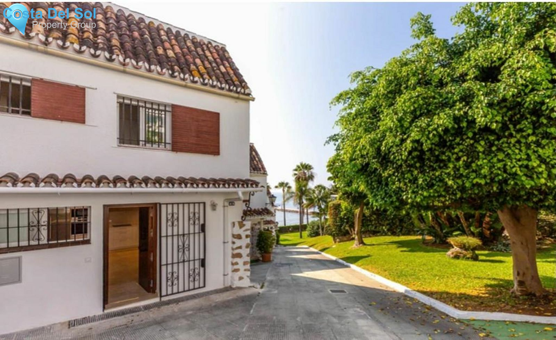 Townhouse in Marbella-1466523