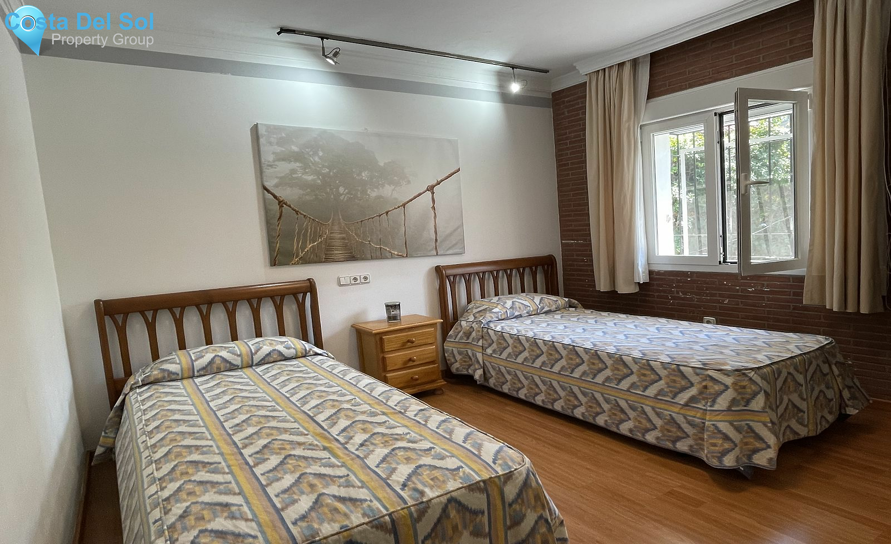 Townhouse in Nueva Andalucía-1387468