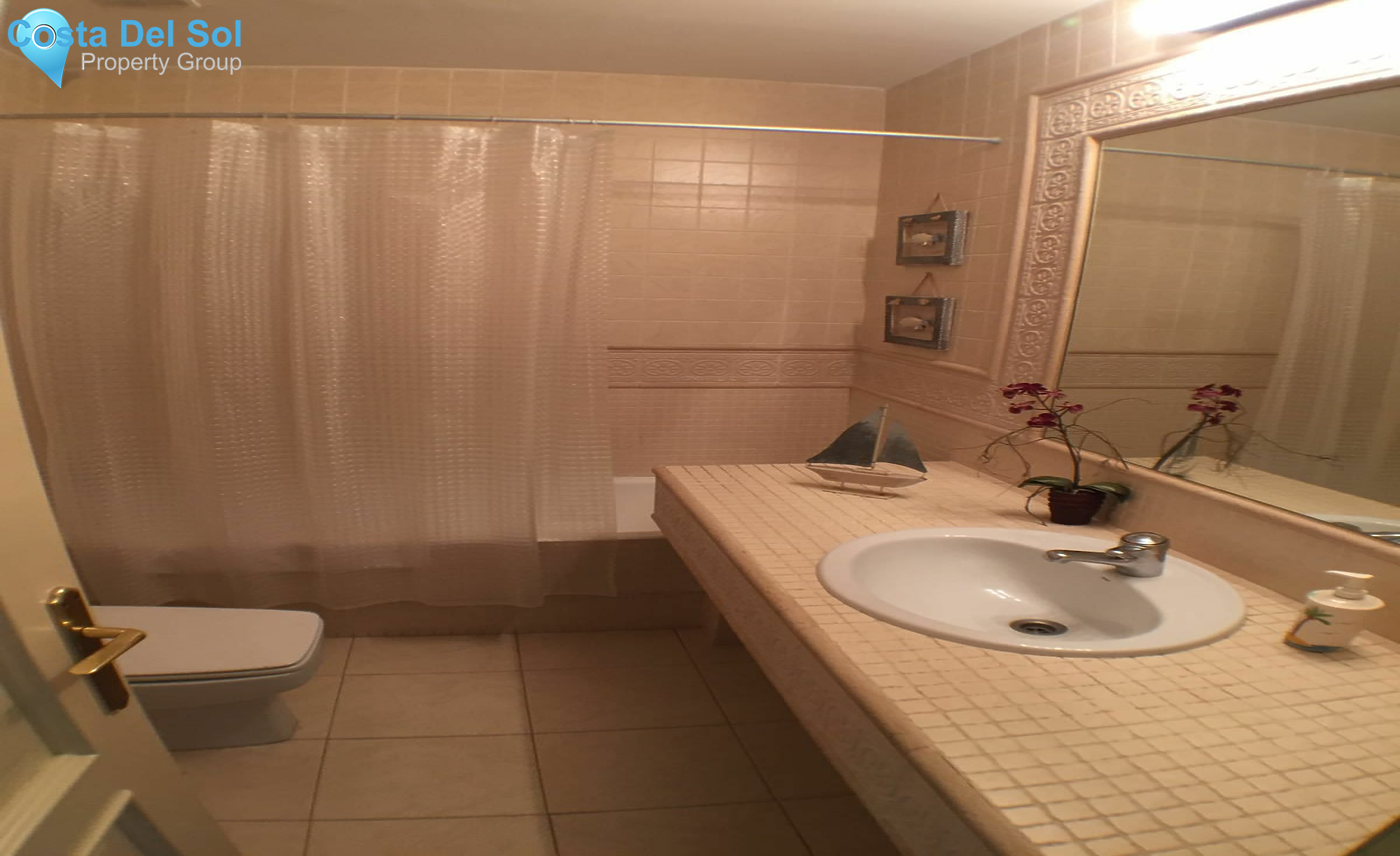 Townhouse in Nueva Andalucía-1553249