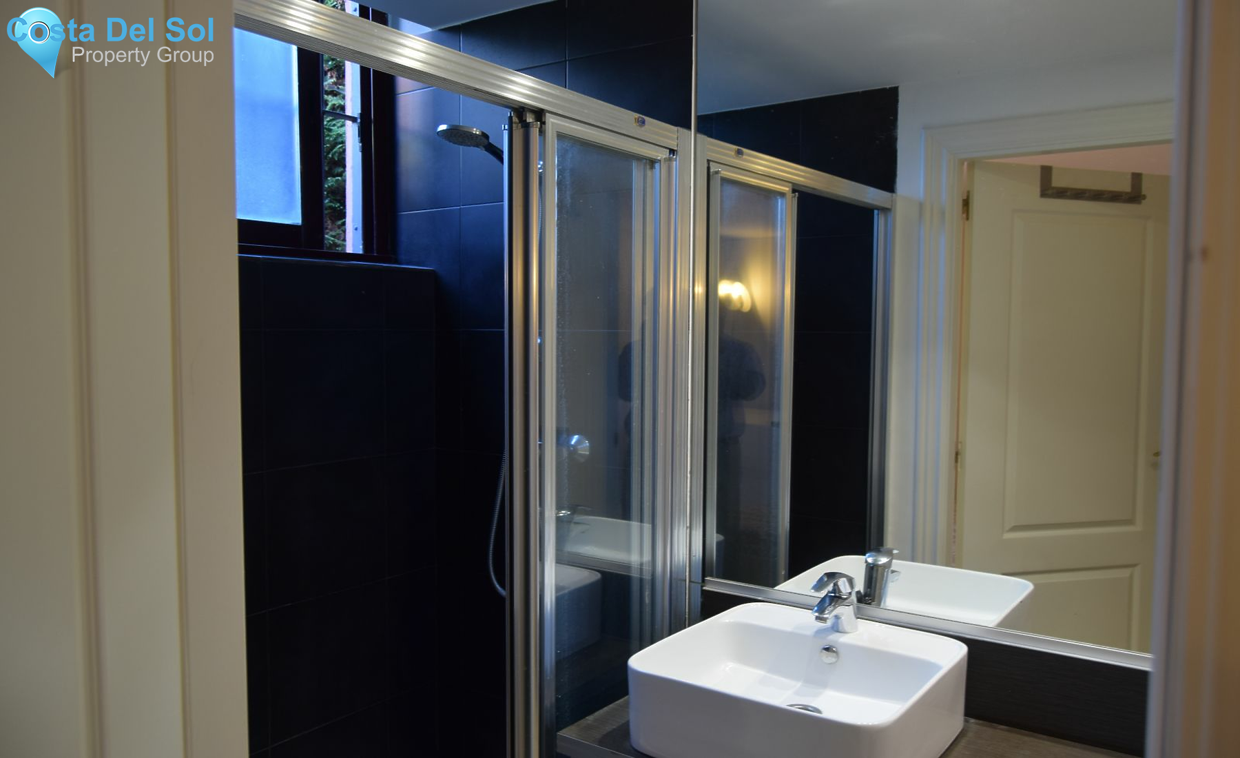 Townhouse in The Golden Mile-1209597