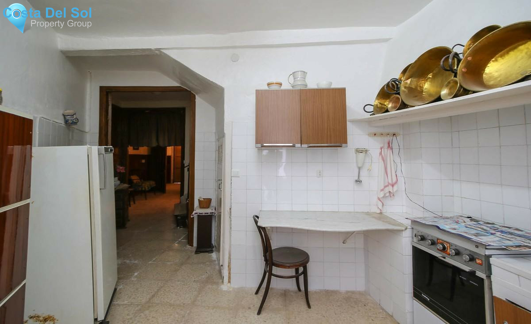 Commercial in Tolox-1384075