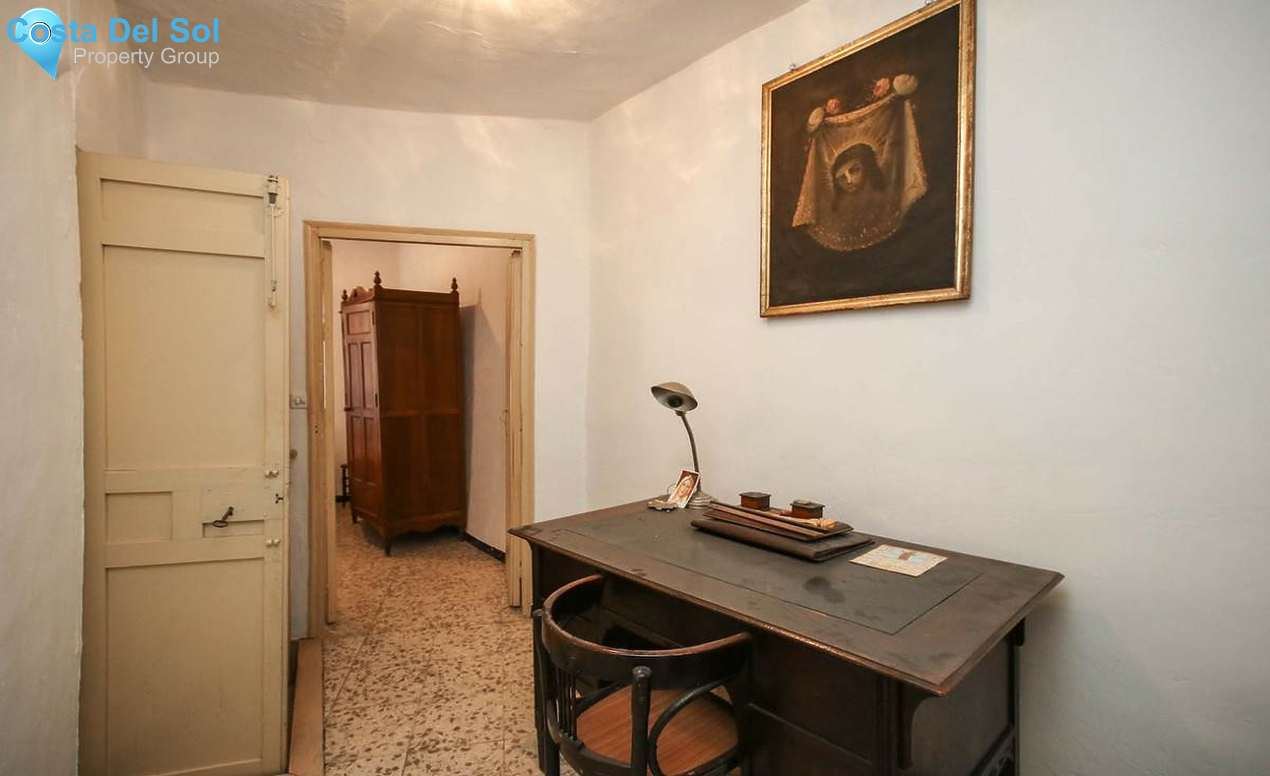 Commercial in Tolox-1384076