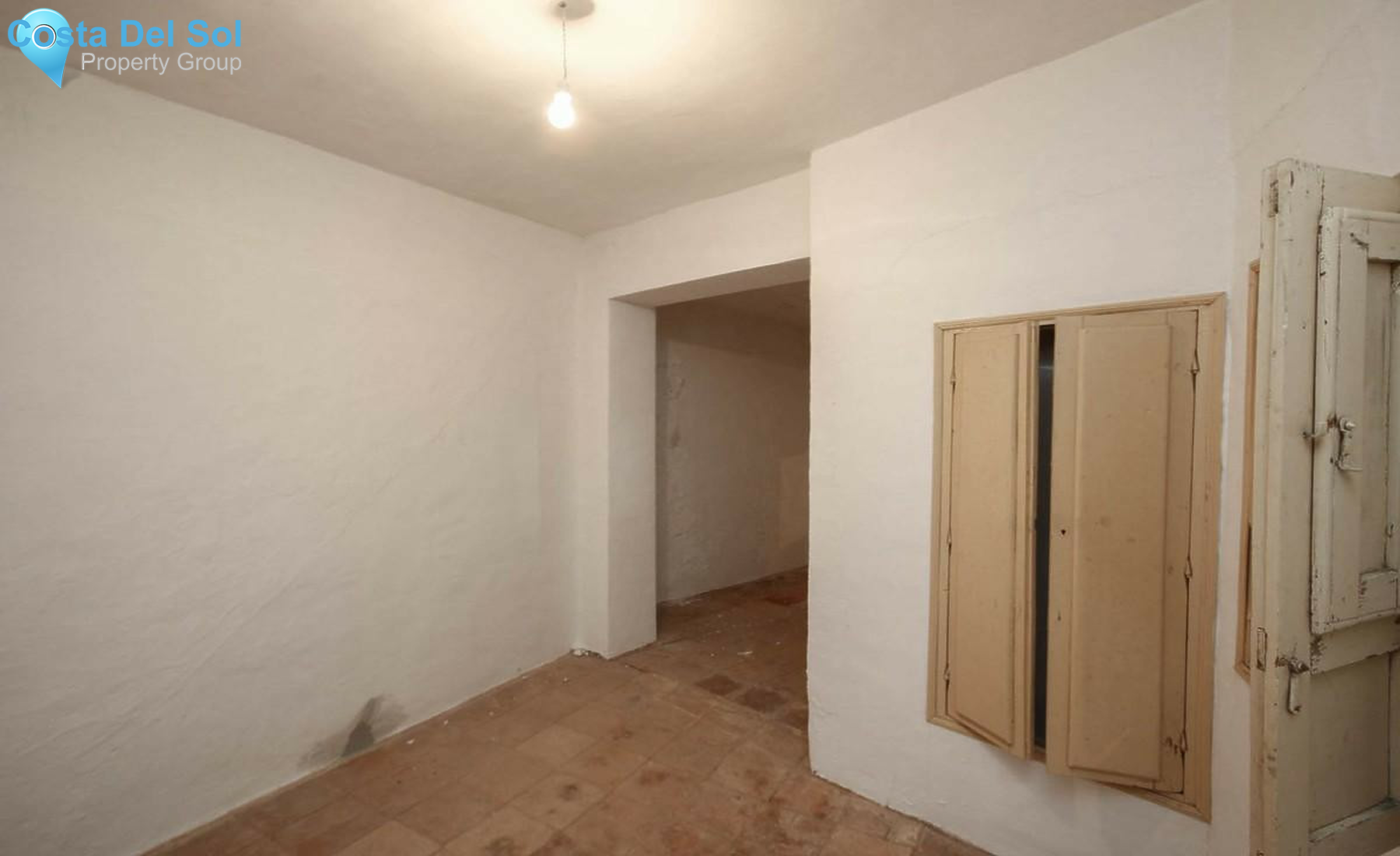 Commercial in Tolox-1384070