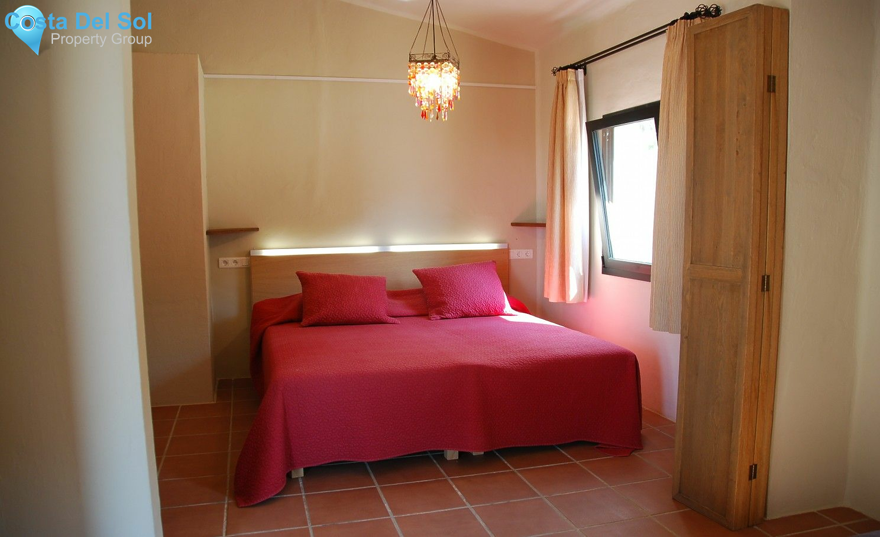 Detached Villa in Alcaucín-1400608