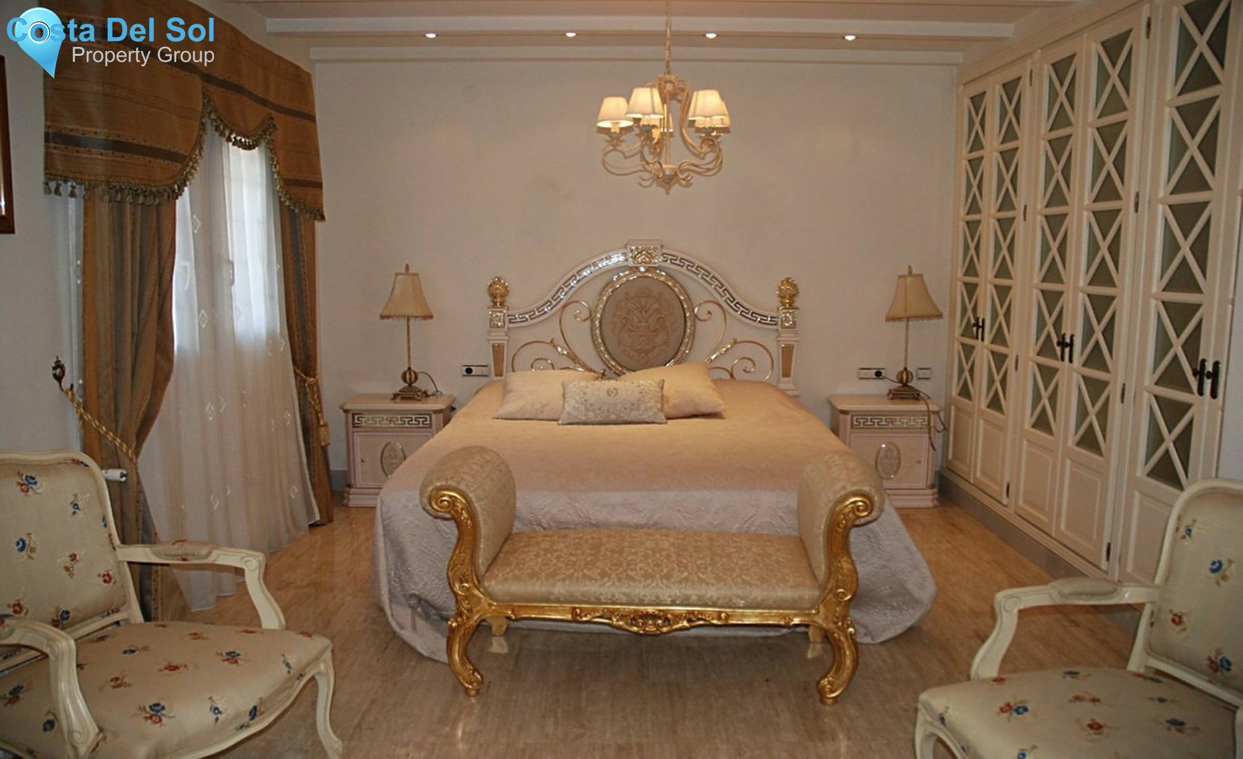 Detached Villa in Alhaurín de la Torre-703848