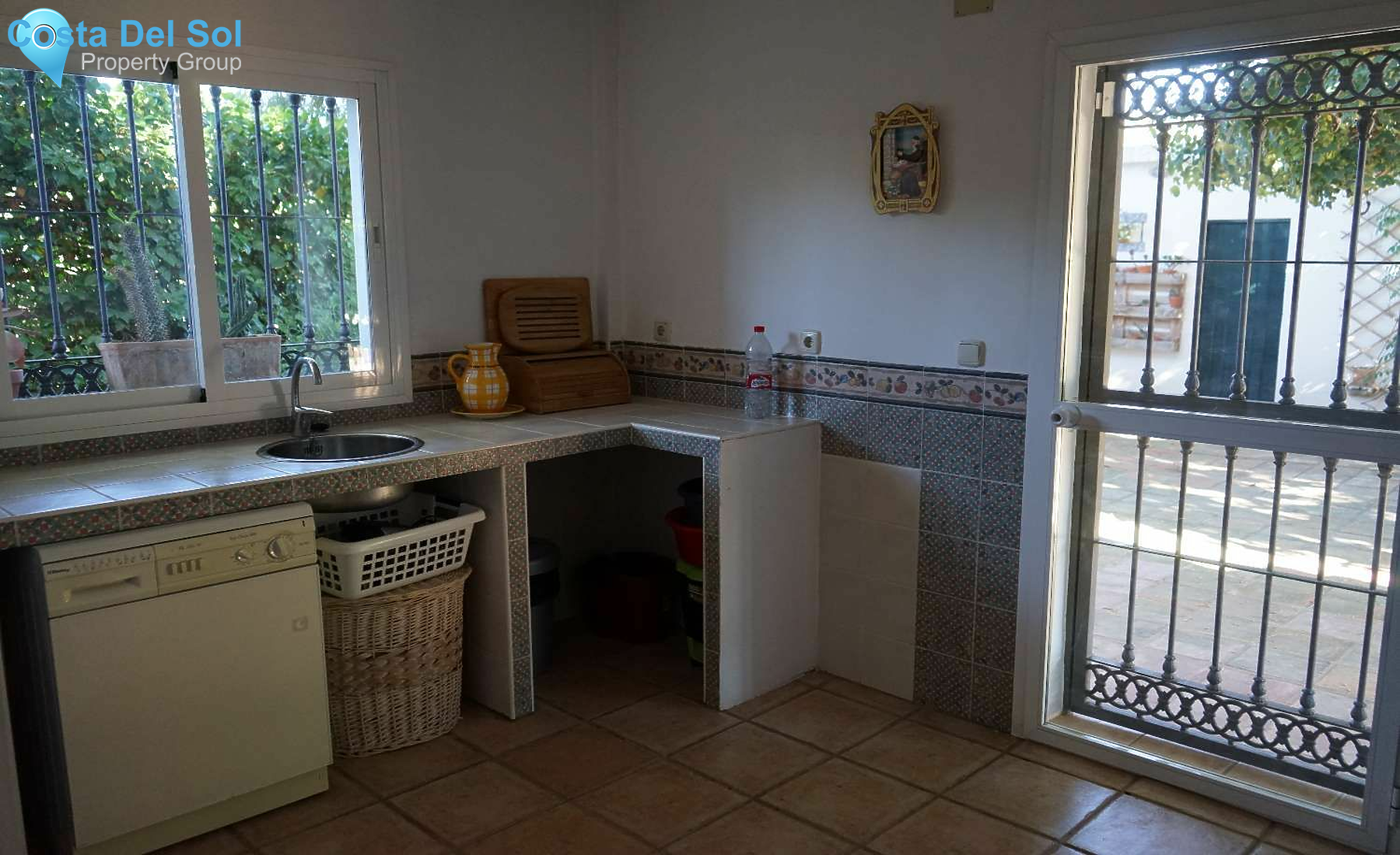 Detached Villa in Alhaurín de la Torre-1221493