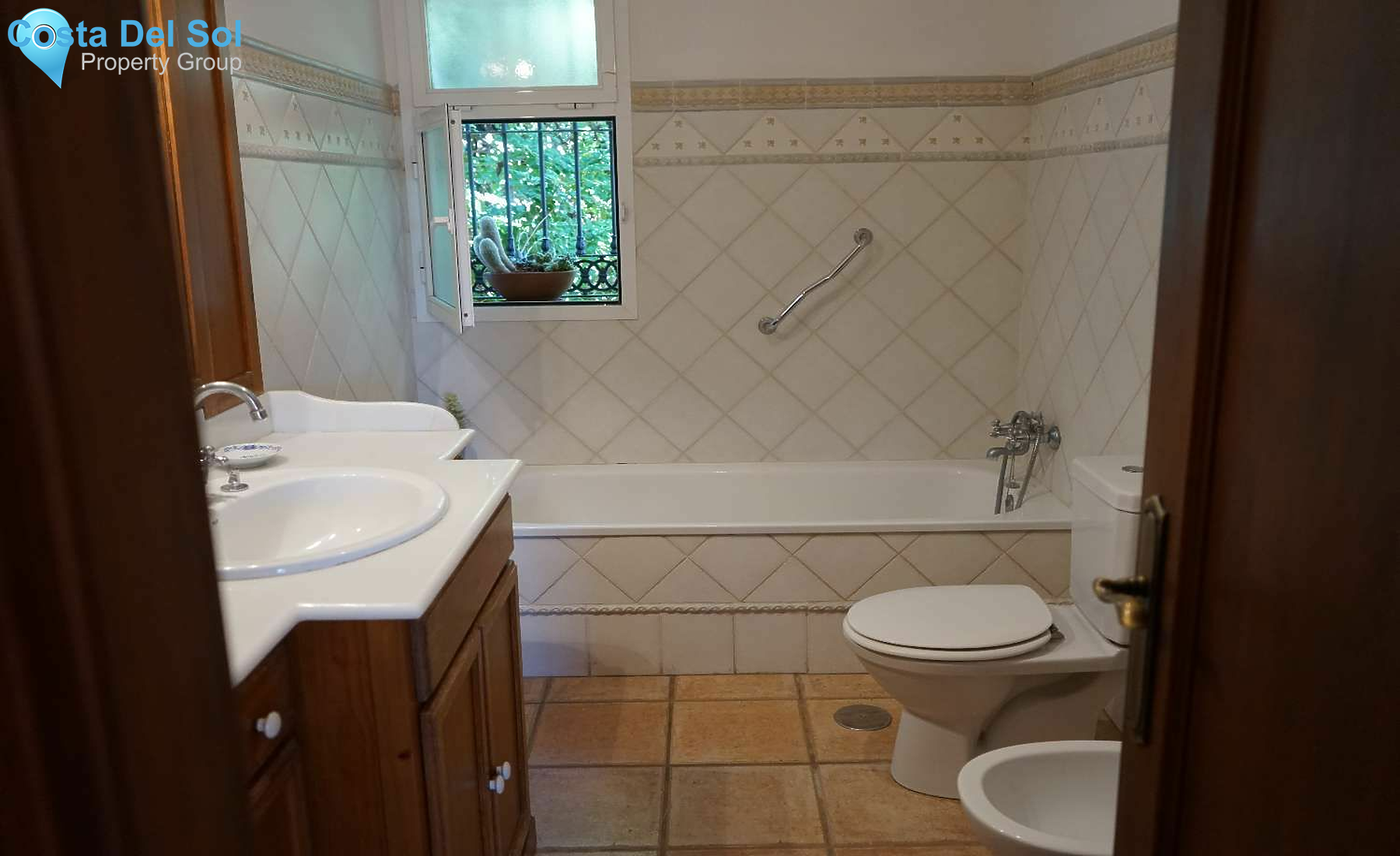 Detached Villa in Alhaurín de la Torre-1221496