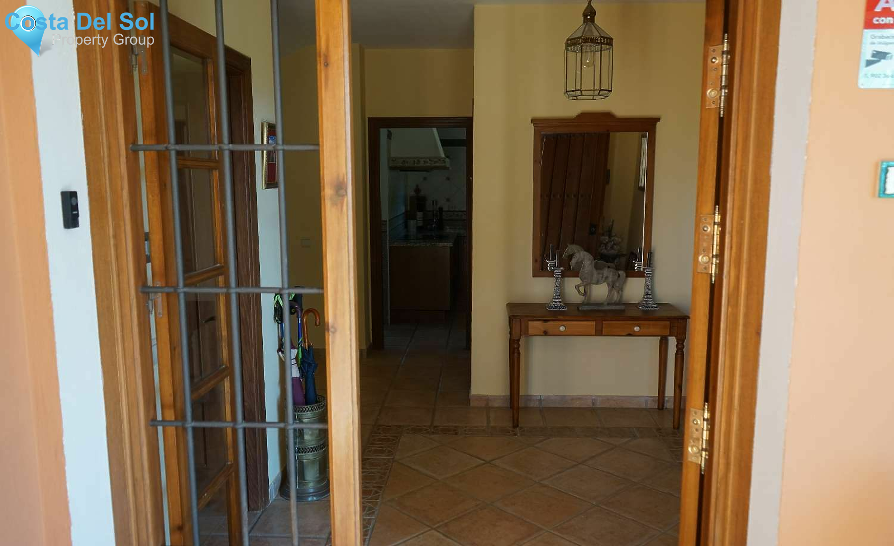 Detached Villa in Alhaurín de la Torre-1221482