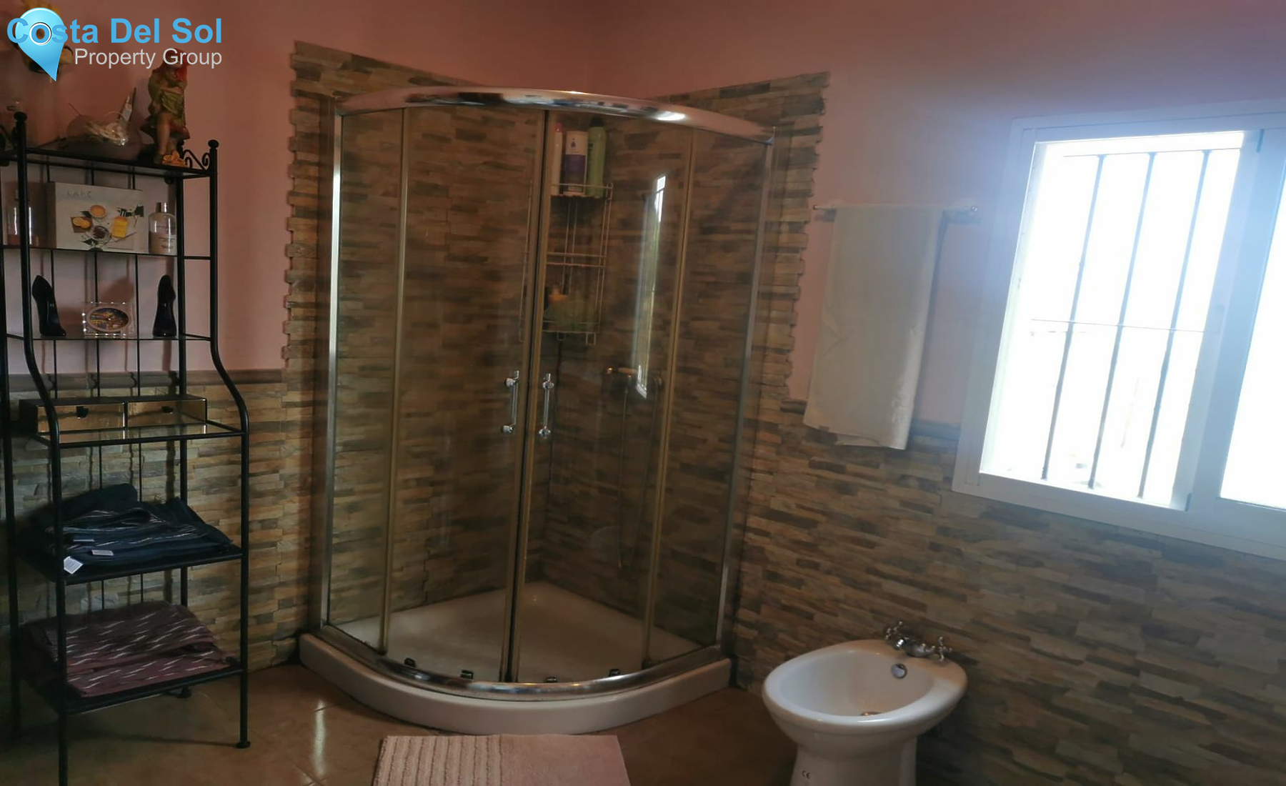 Detached Villa in Alhaurín de la Torre-1388924