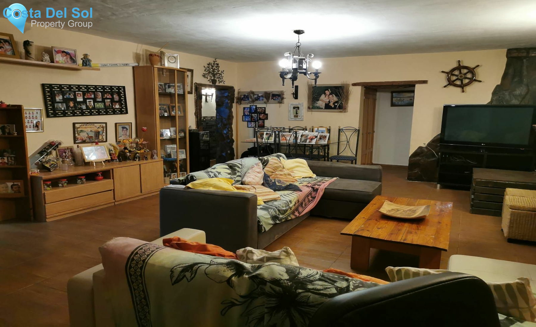 Detached Villa in Alhaurín de la Torre-1388918