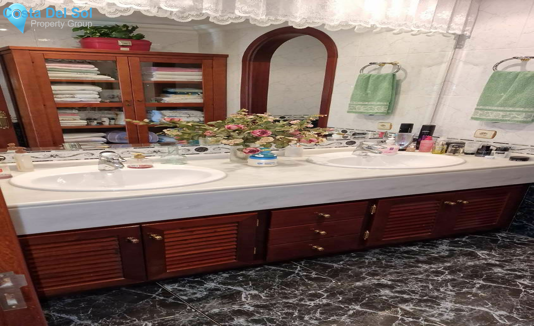 Detached Villa in Alhaurín de la Torre-1429136