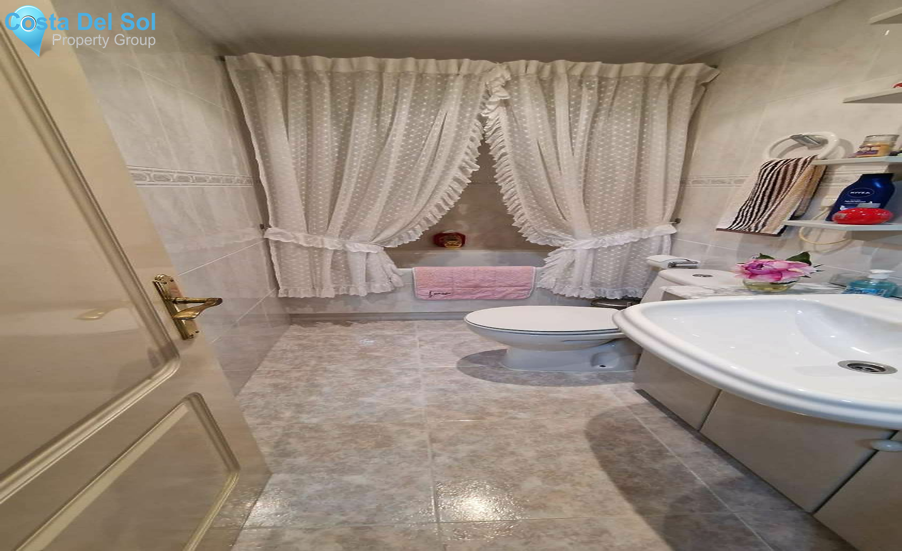 Detached Villa in Alhaurín de la Torre-1429133