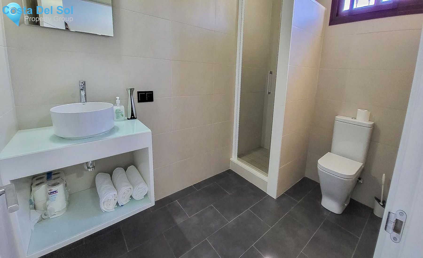 Detached Villa in Alhaurín de la Torre-1443053