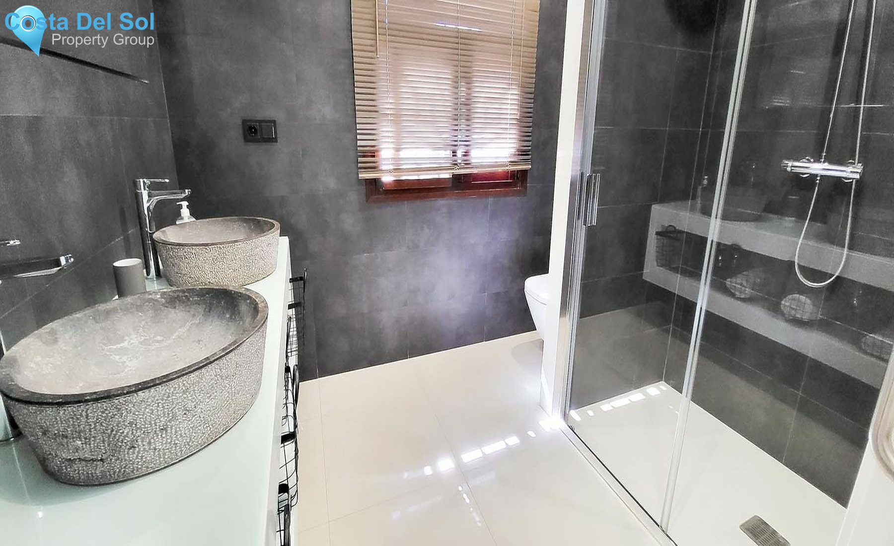 Detached Villa in Alhaurín de la Torre-1443057