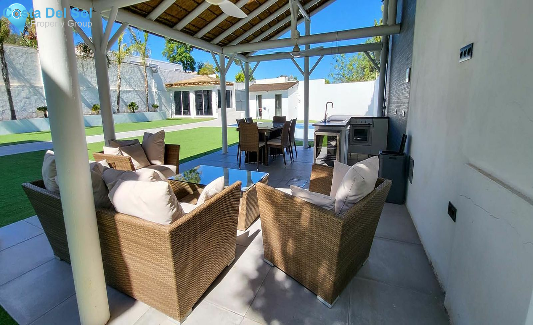 Detached Villa in Alhaurín de la Torre-1443044