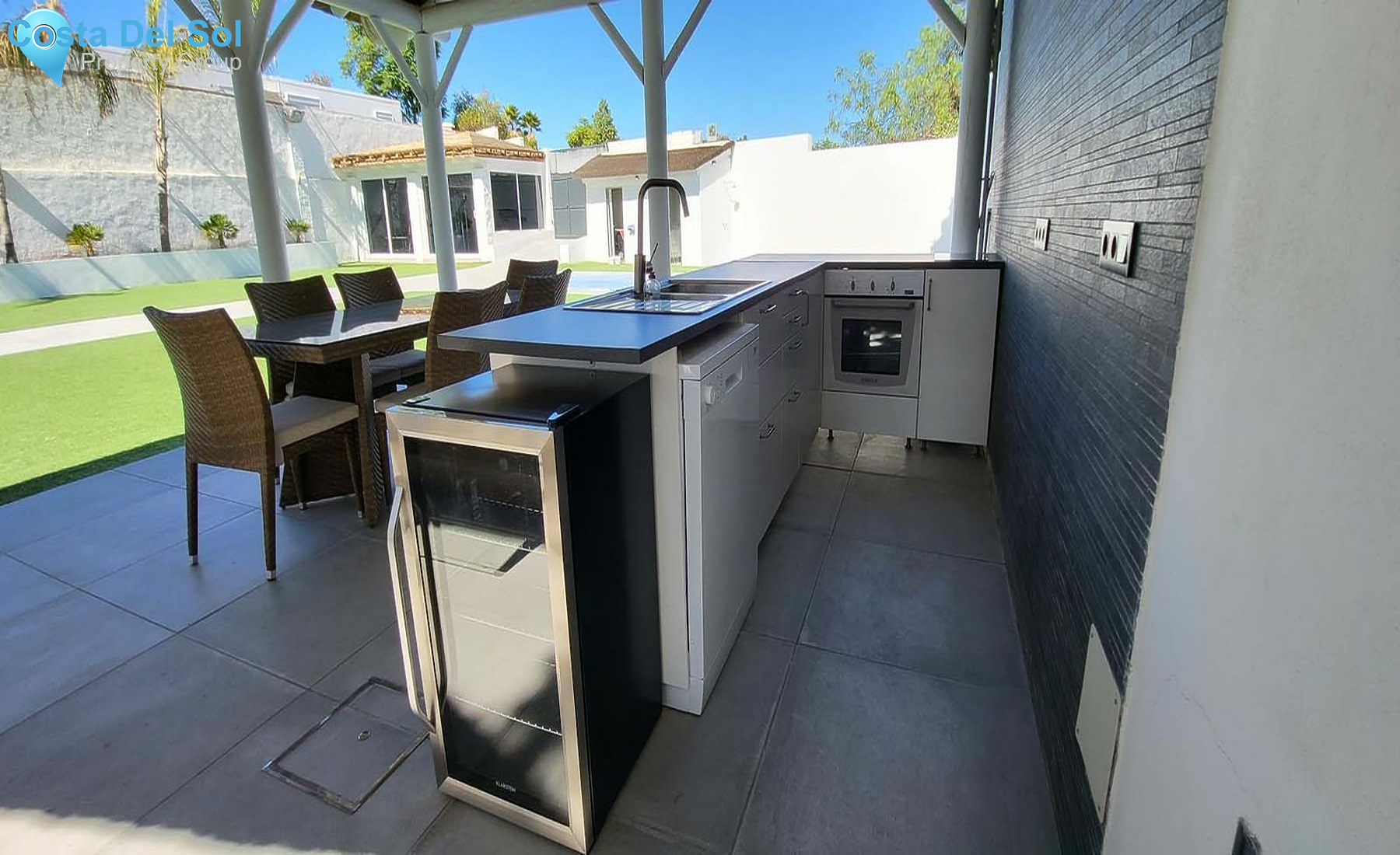 Detached Villa in Alhaurín de la Torre-1443046