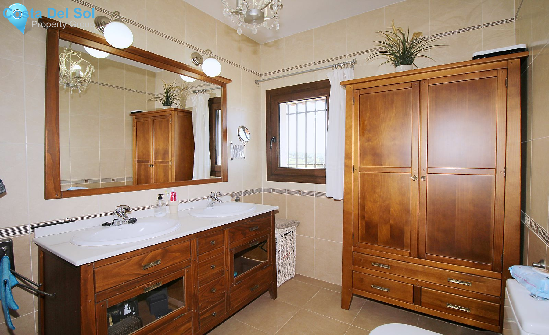 Detached Villa in Alhaurín de la Torre-1548366