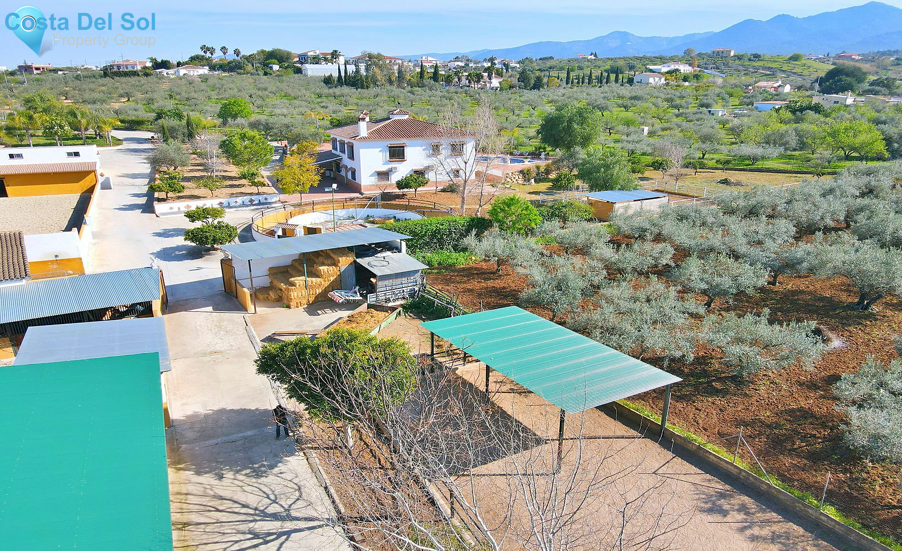 Detached Villa in Alhaurín de la Torre-1548356
