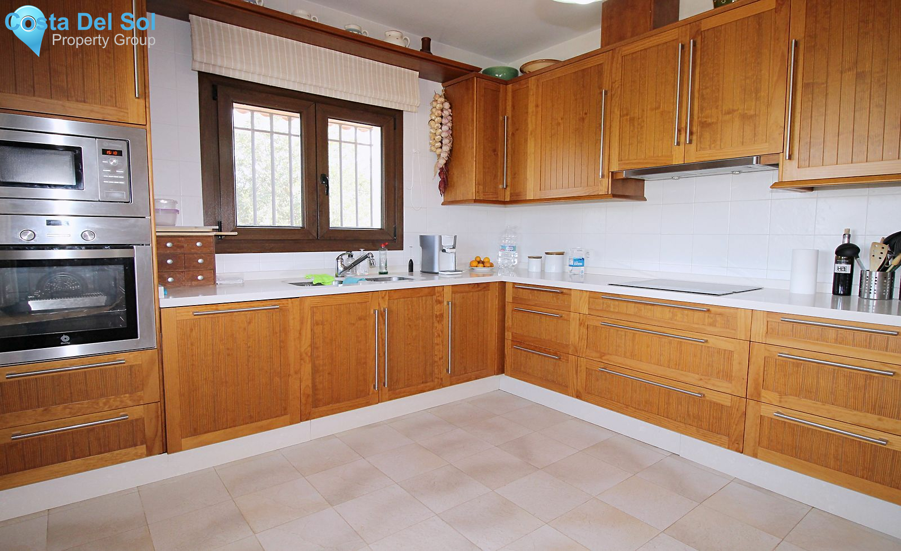 Detached Villa in Alhaurín de la Torre-1548360