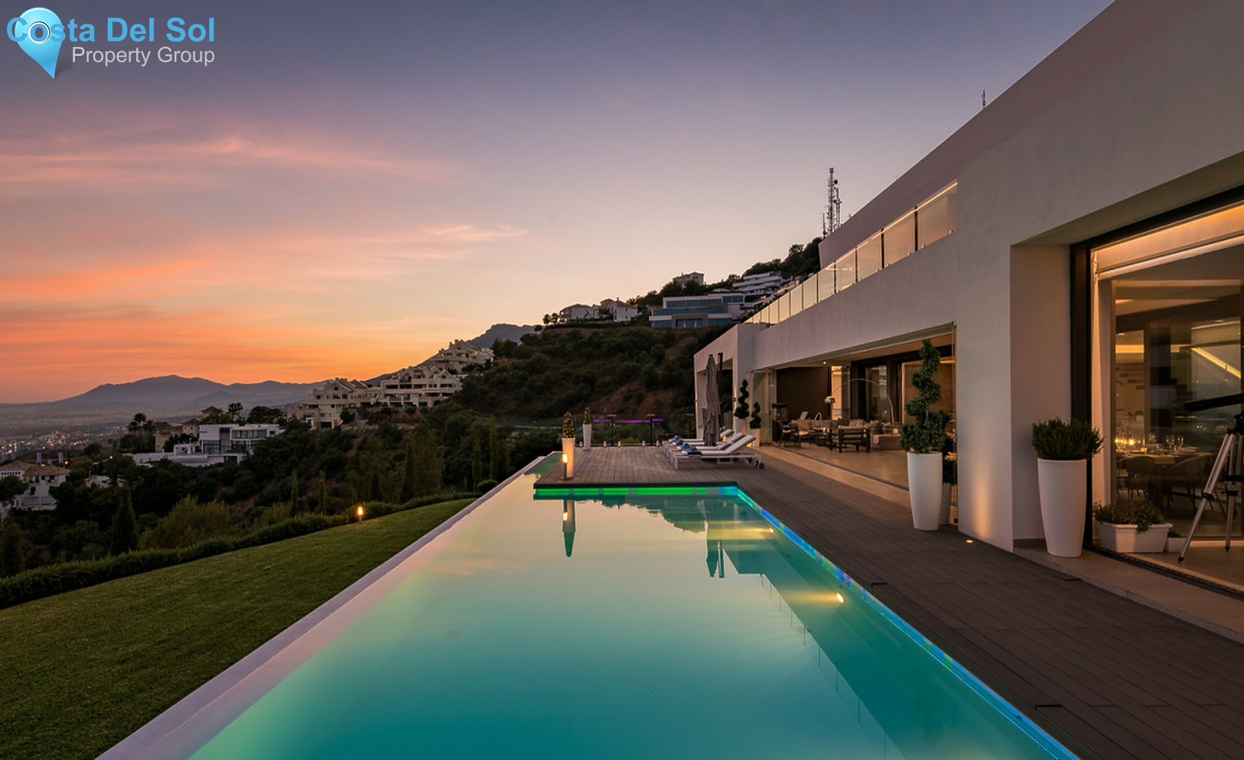 Detached Villa in Altos de los Monteros-693943