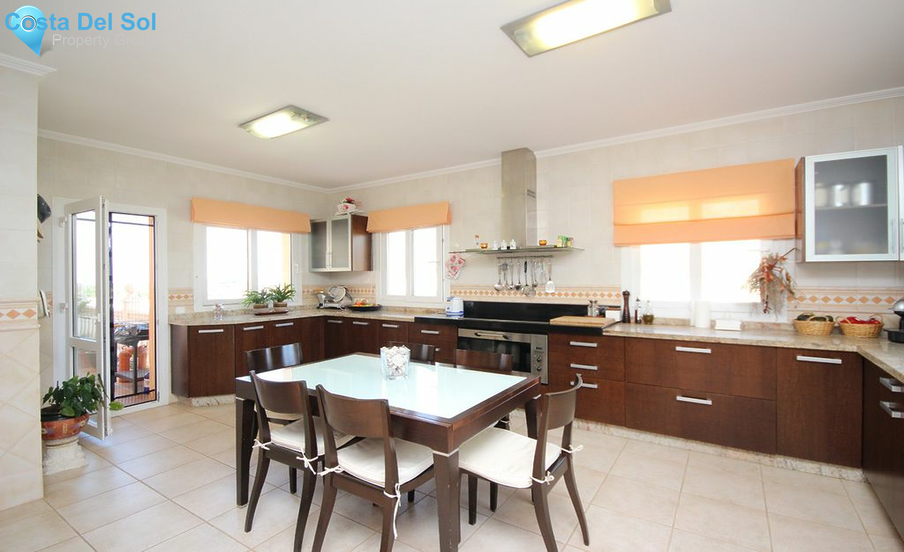 Detached Villa in Artola-1153097