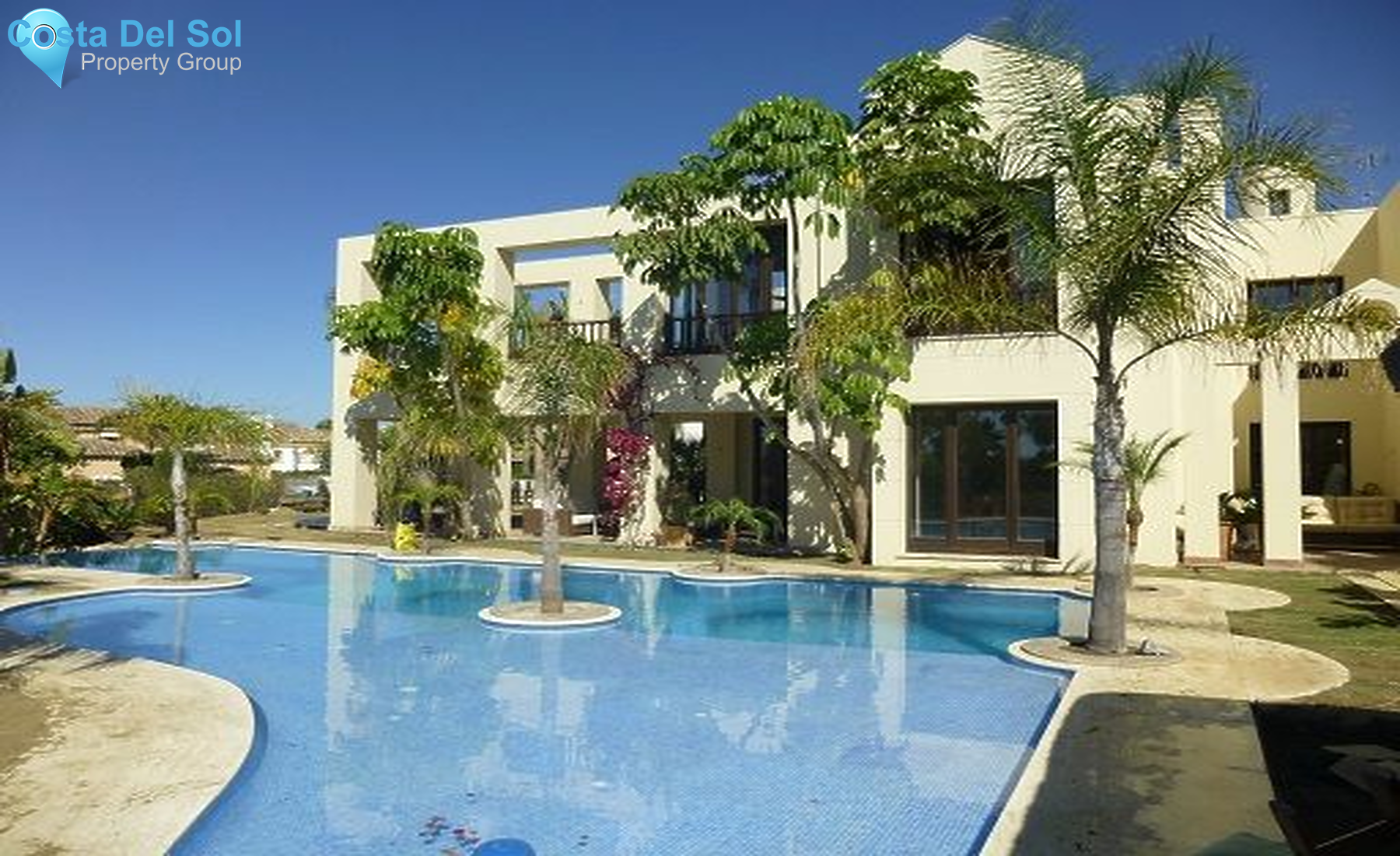 Detached Villa in Bahía de Marbella-1429749