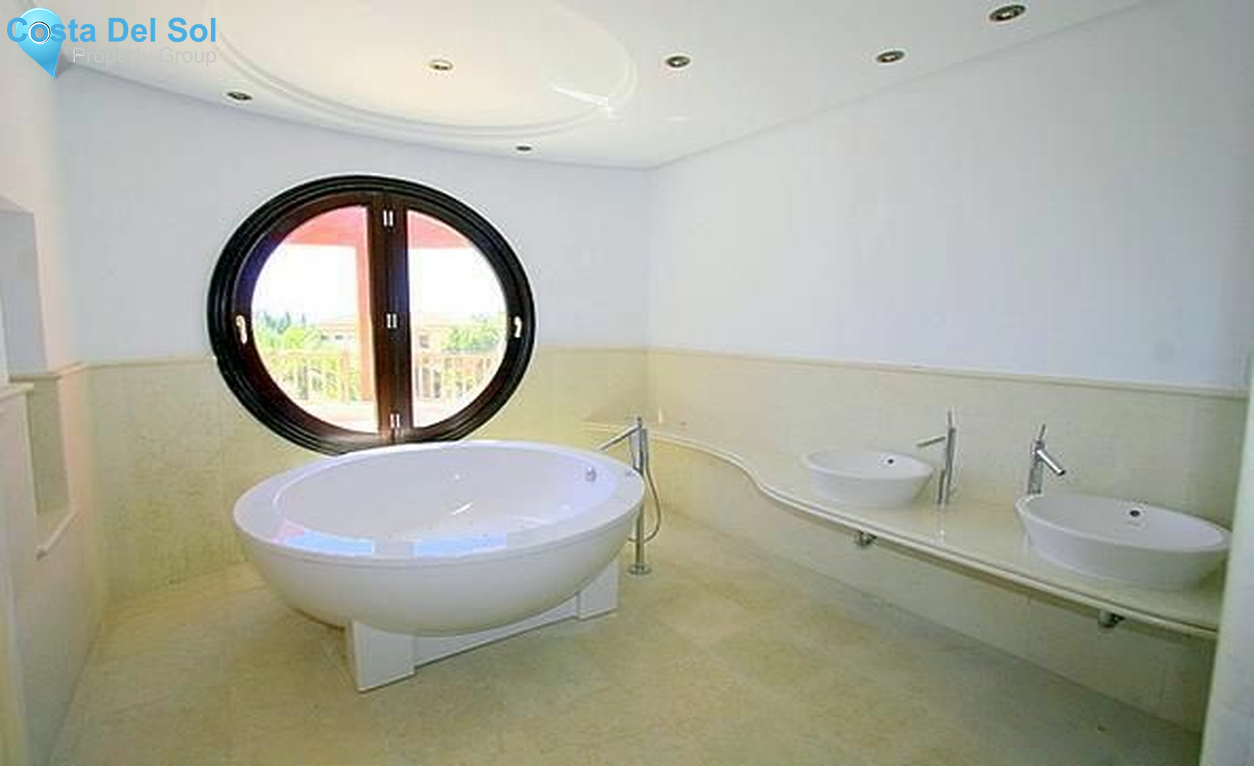 Detached Villa in Bahía de Marbella-1429736