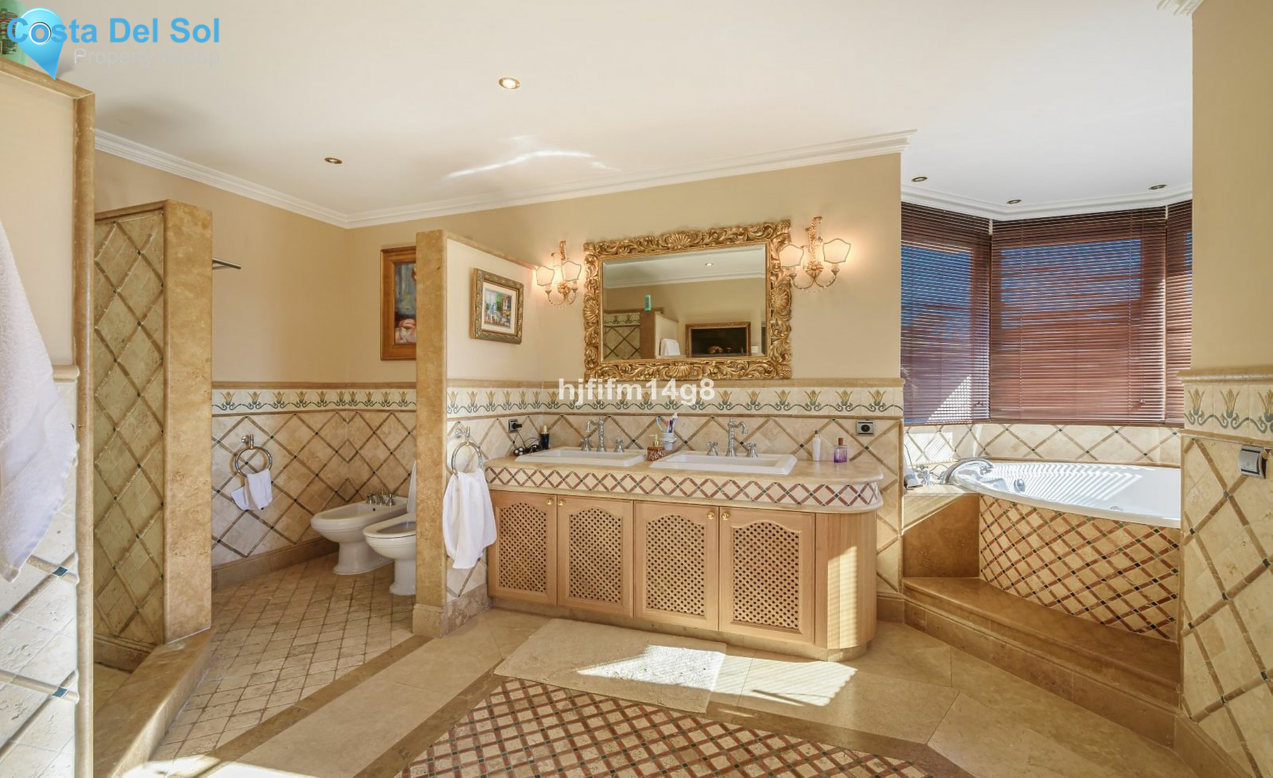 Detached Villa in Benahavís-1148201