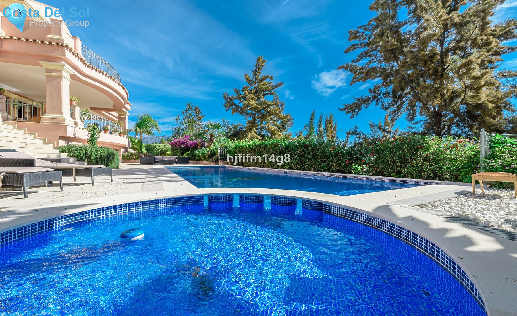 Detached Villa in Benahavís-1148190