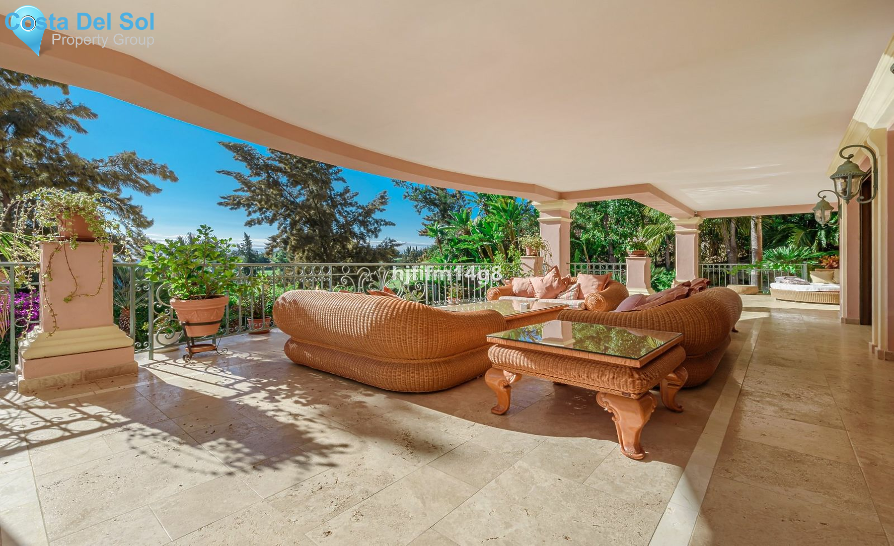 Detached Villa in Benahavís-1148192