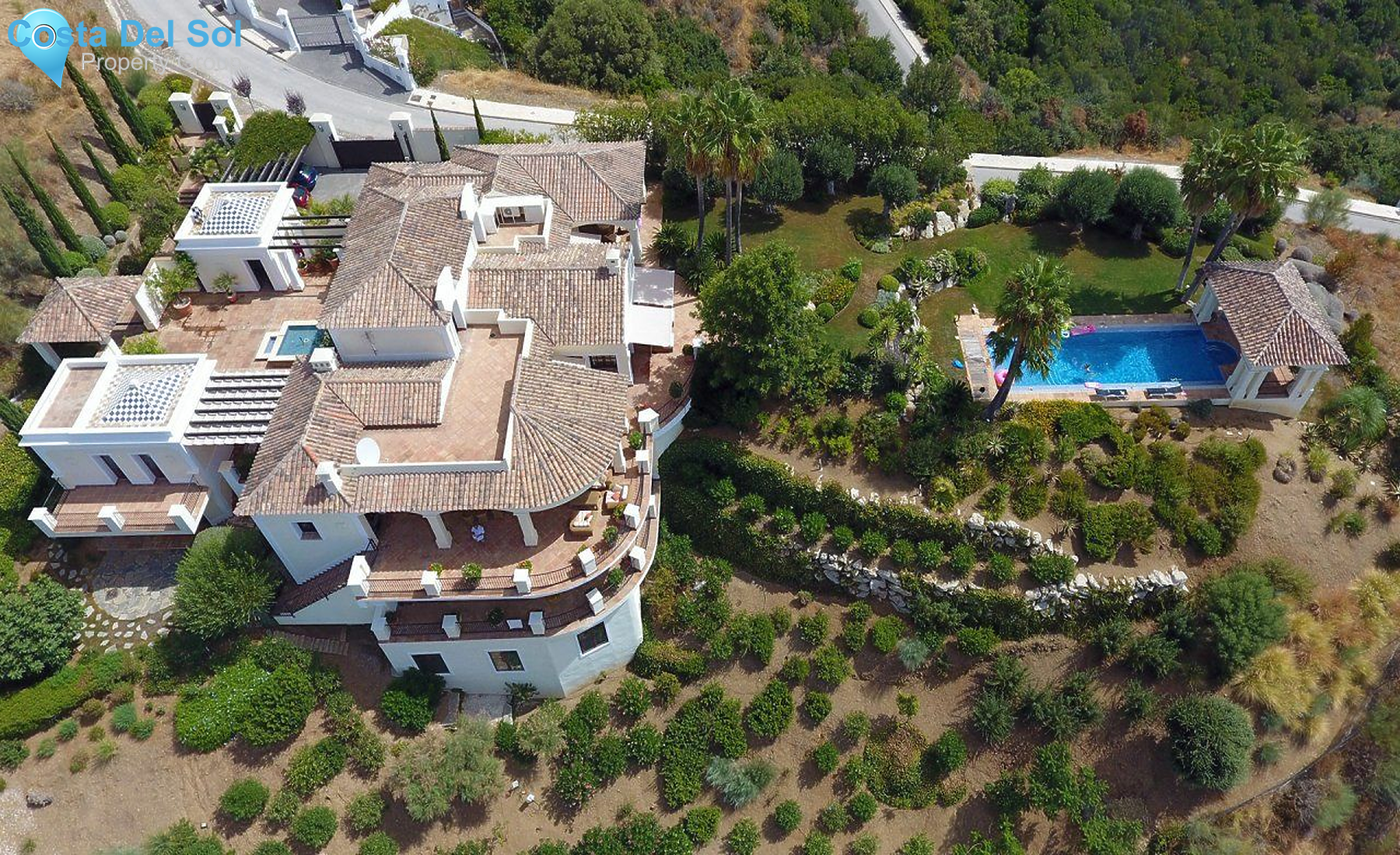 Detached Villa in Benahavís-1159478