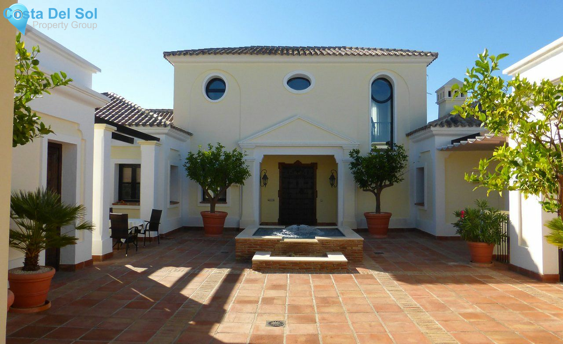 Detached Villa in Benahavís-1159489