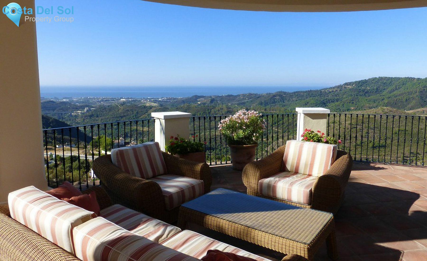 Detached Villa in Benahavís-1159493