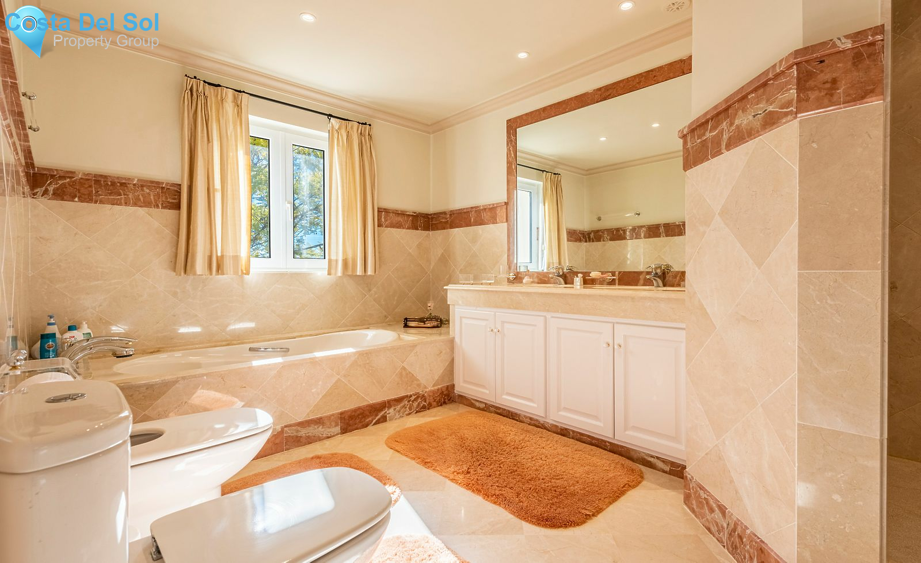 Detached Villa in Benahavís-1202724