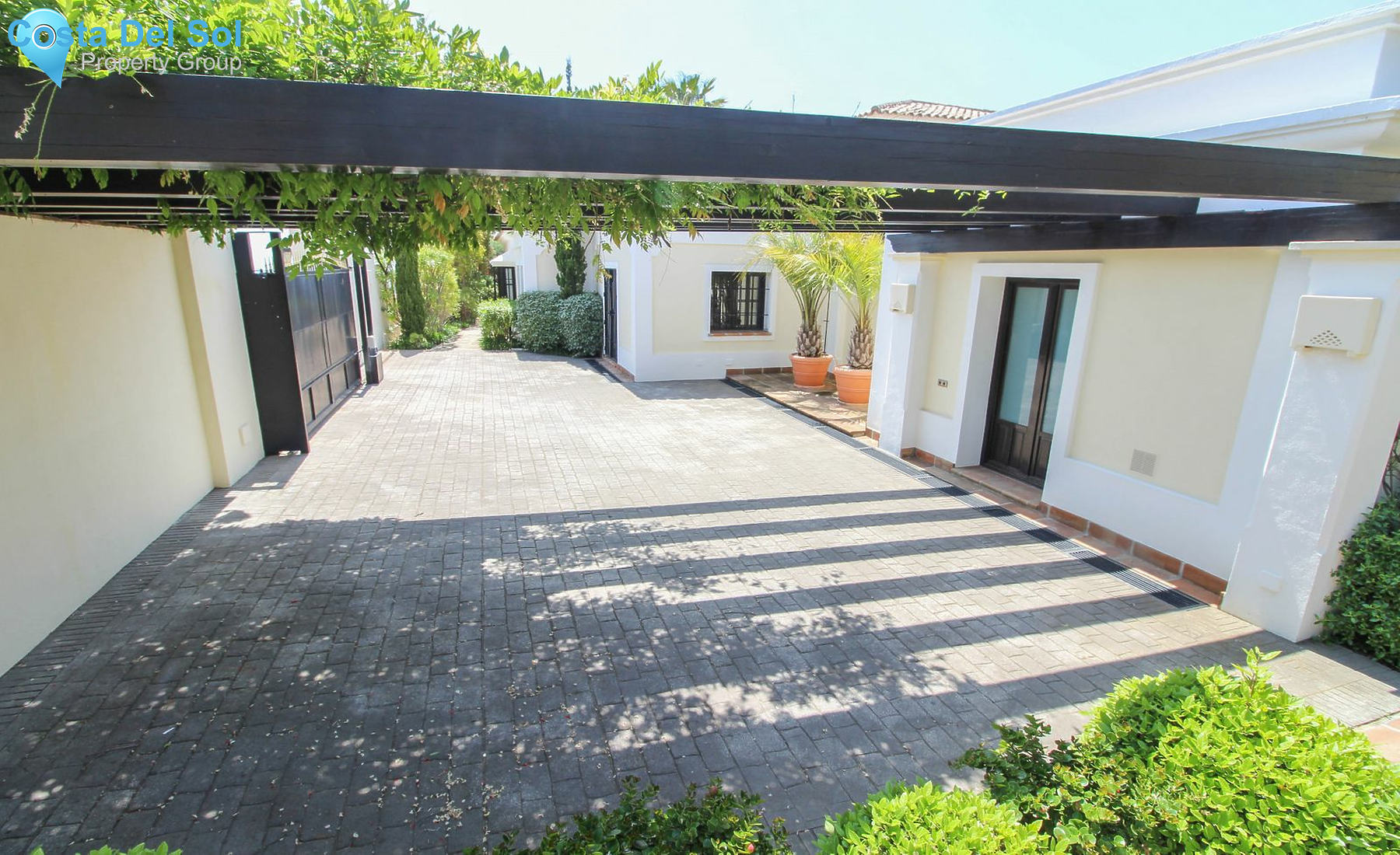 Detached Villa in Benahavís-1397818