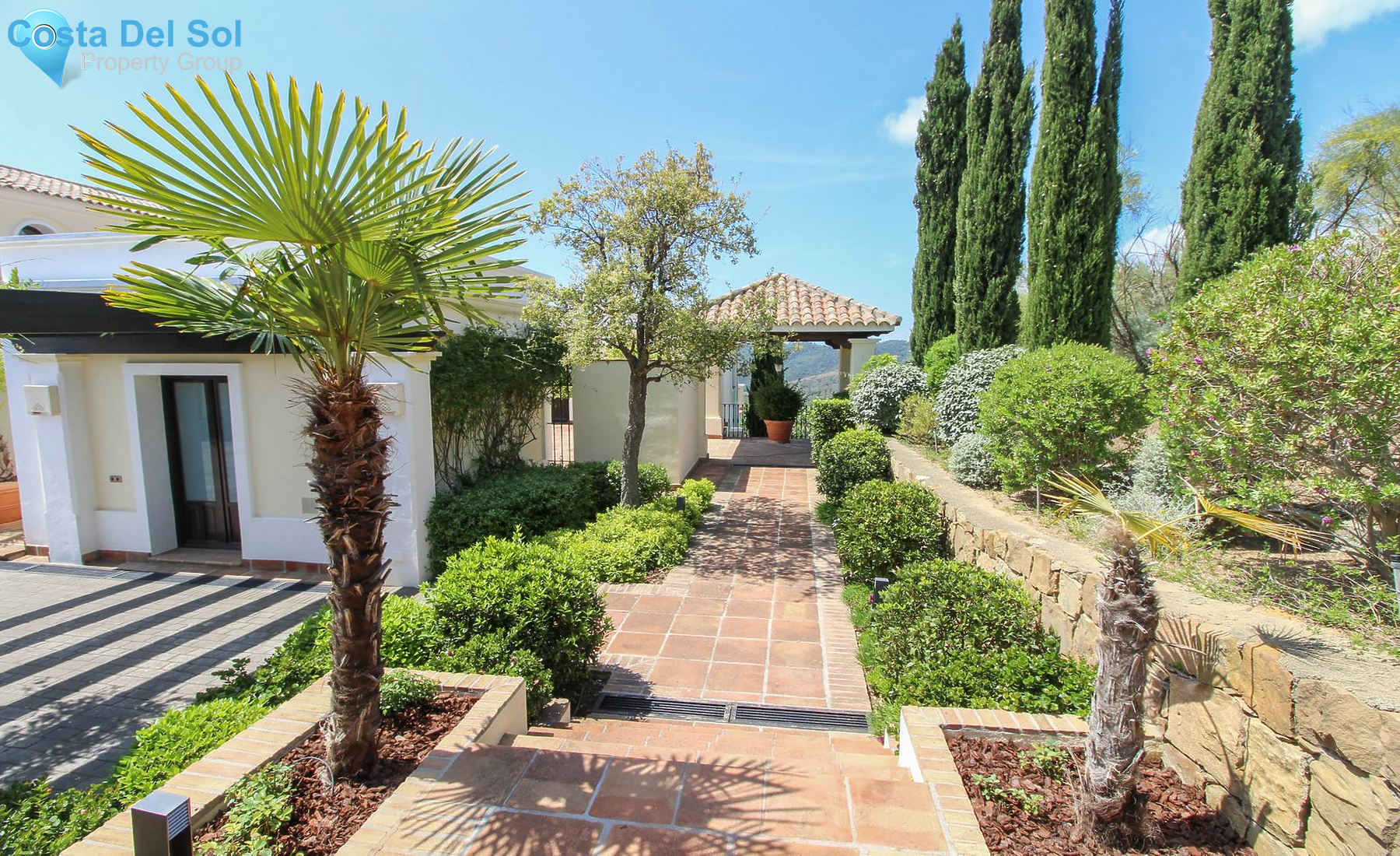 Detached Villa in Benahavís-1397820