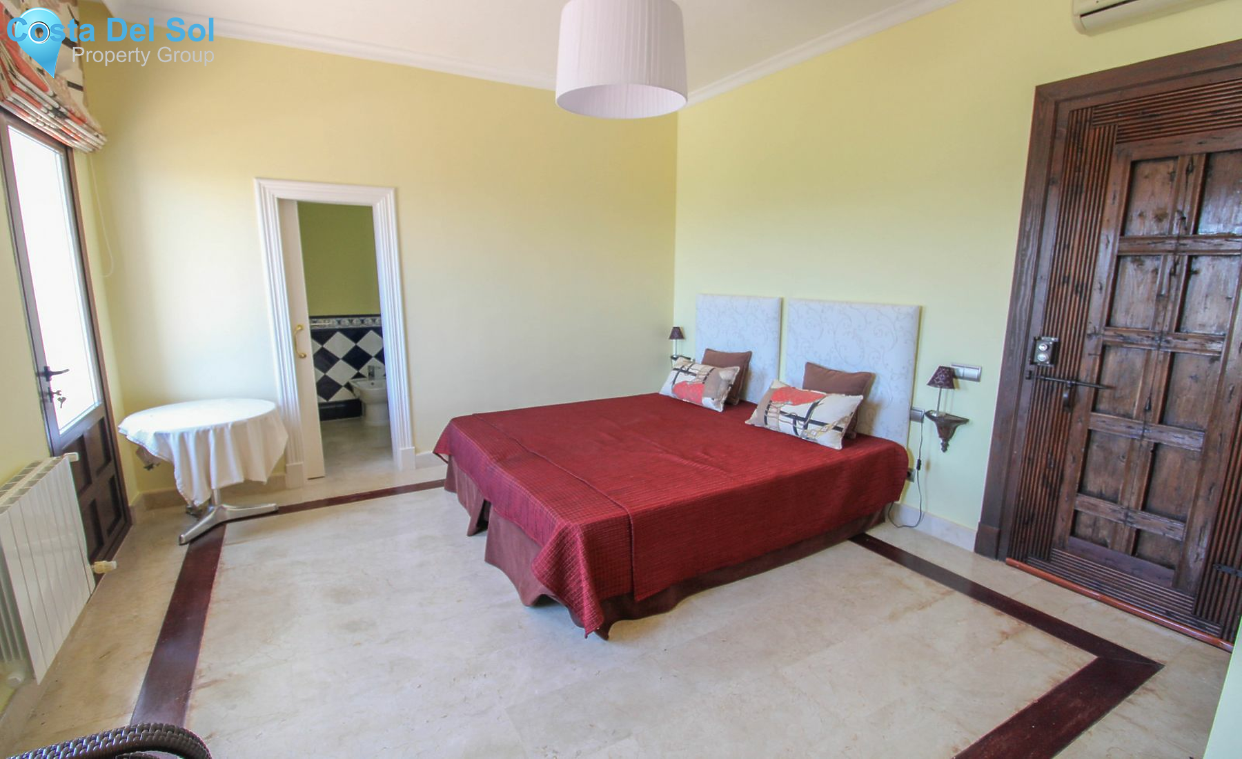 Detached Villa in Benahavís-1397827