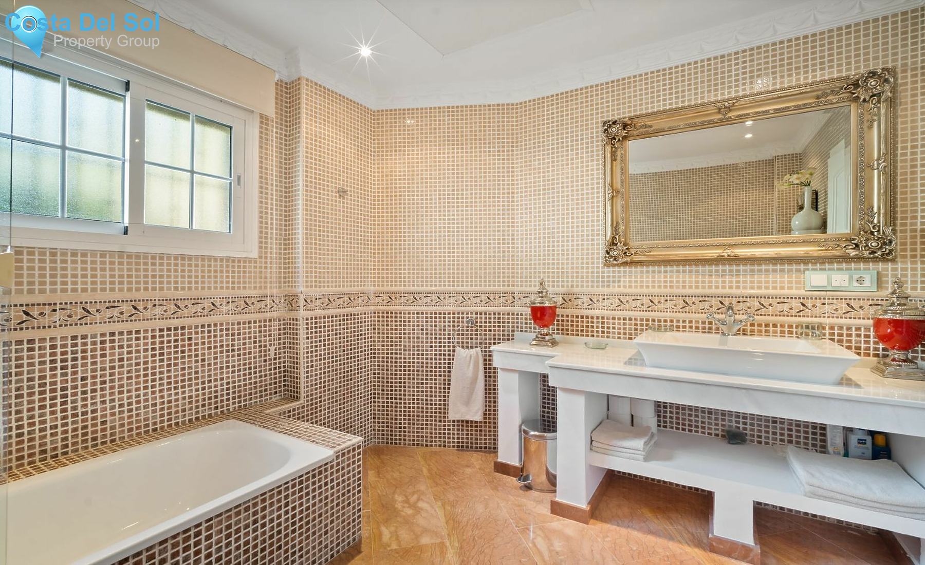 Detached Villa in Benahavís-1448315