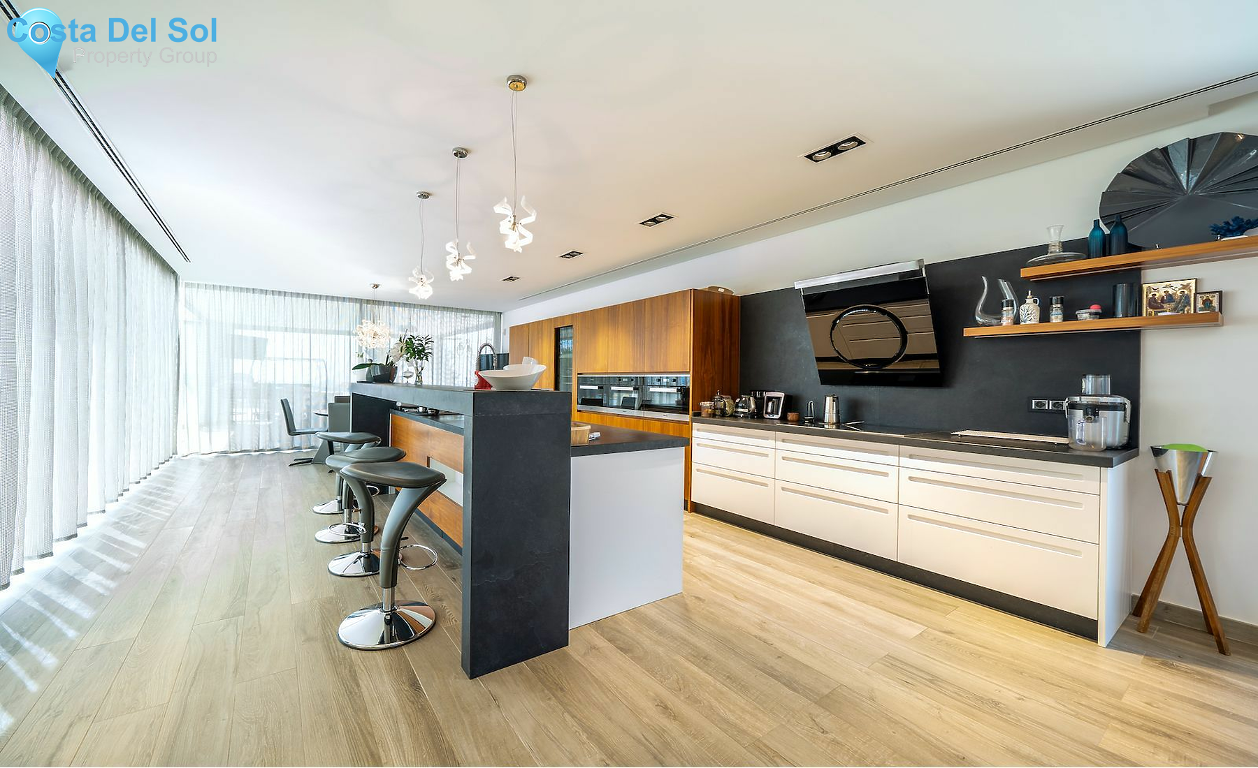 Detached Villa in Benahavís-1450278