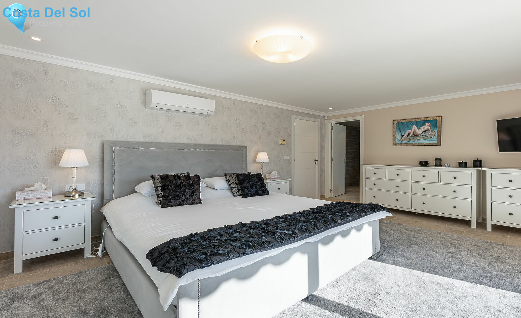 Detached Villa in Benalmadena Pueblo-1176410