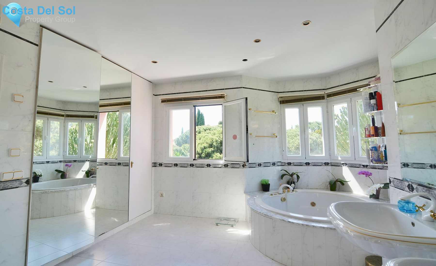 Detached Villa in Calahonda-1448761