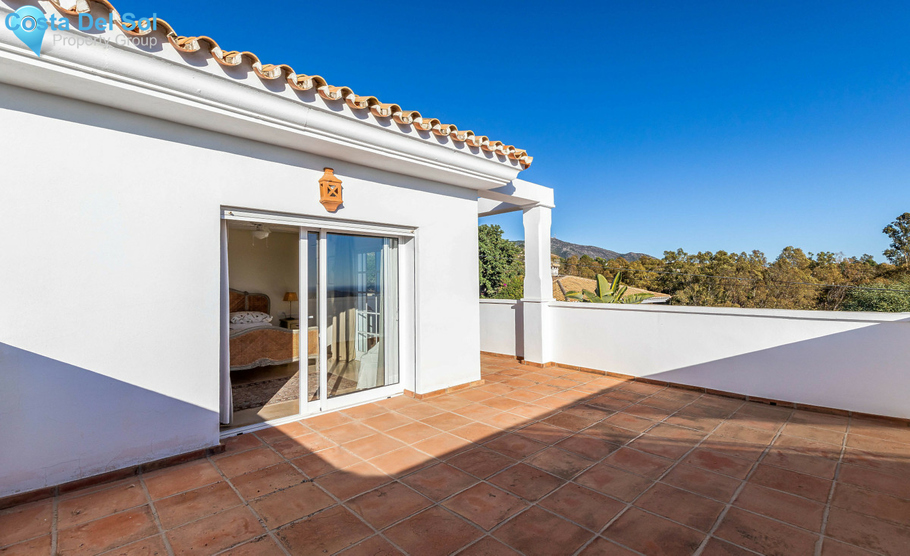 Detached Villa in Mijas-700965